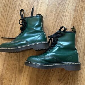 MIE 90s y2k Dr martens 1460 boots made in England forest green size 7 EUC RARE